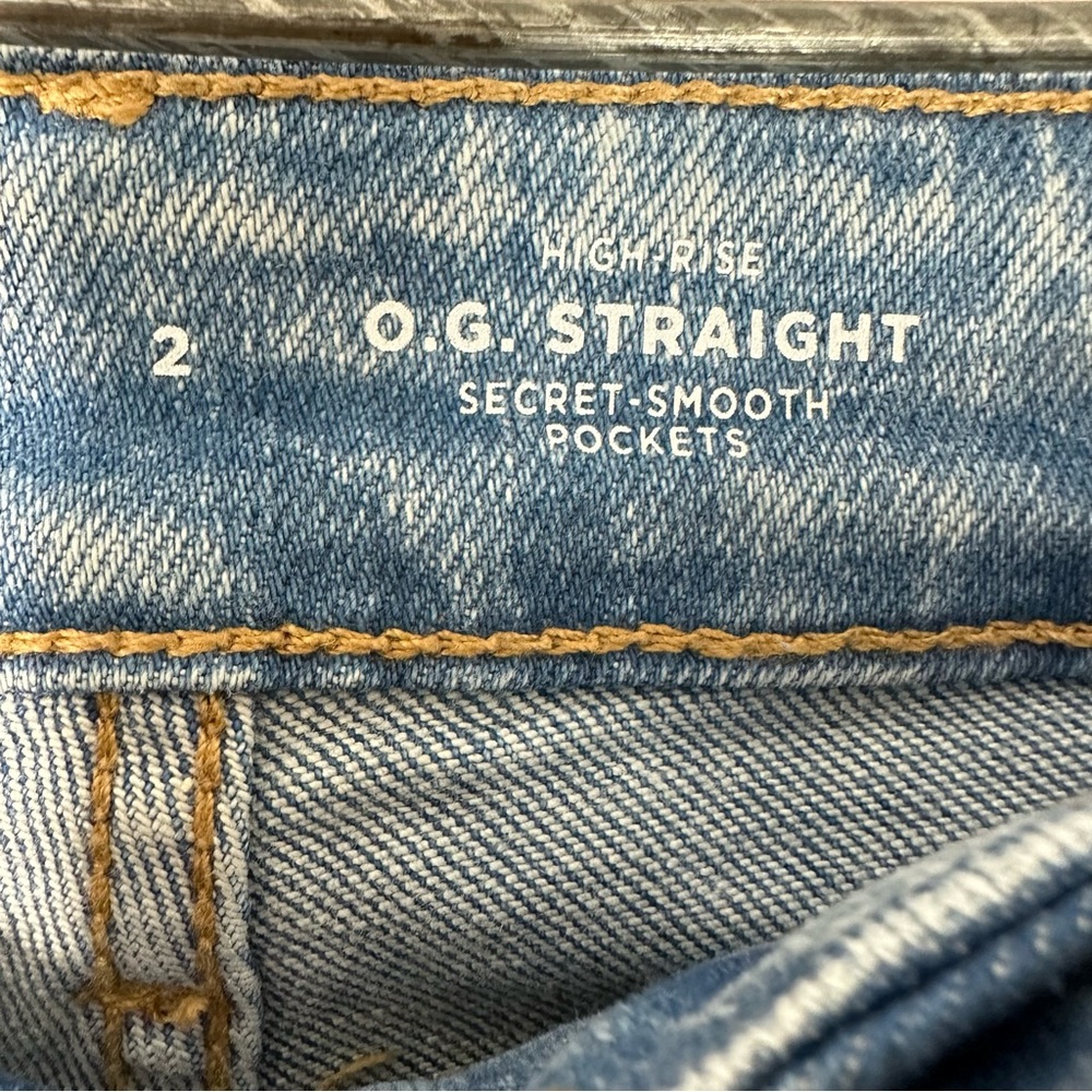 OLD NAVY Stonewash Jeans Sz 2 Extra Stretch High Rise O.G. Straight Butt… - Picture 15 of 16